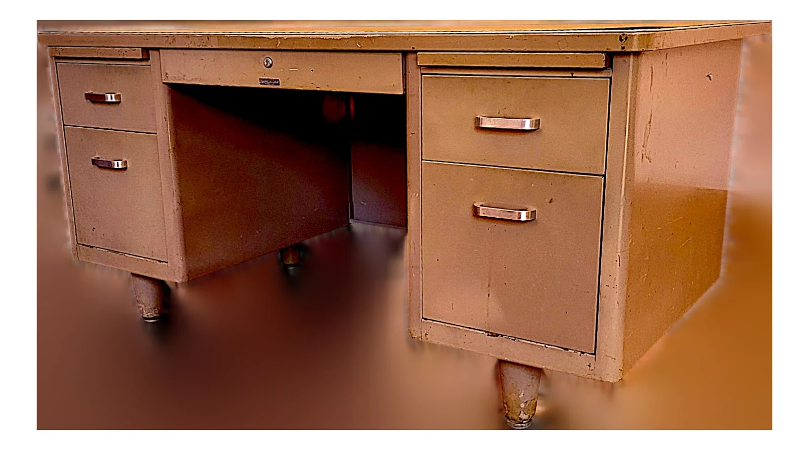 Cole Steel — 1970s McDowell & Craig Iconic Tanker Home Or Office — Furniture — resale
