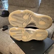 Air Jordan 11 Jubilee 4