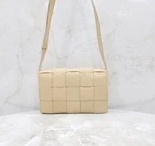 Bottega Veneta — Bottega Veneta Crossbody 578004 155954598 — Handbag — resale