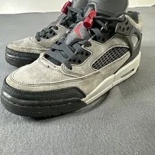 Size 5Y - Jordan Spizike Low Gym 3