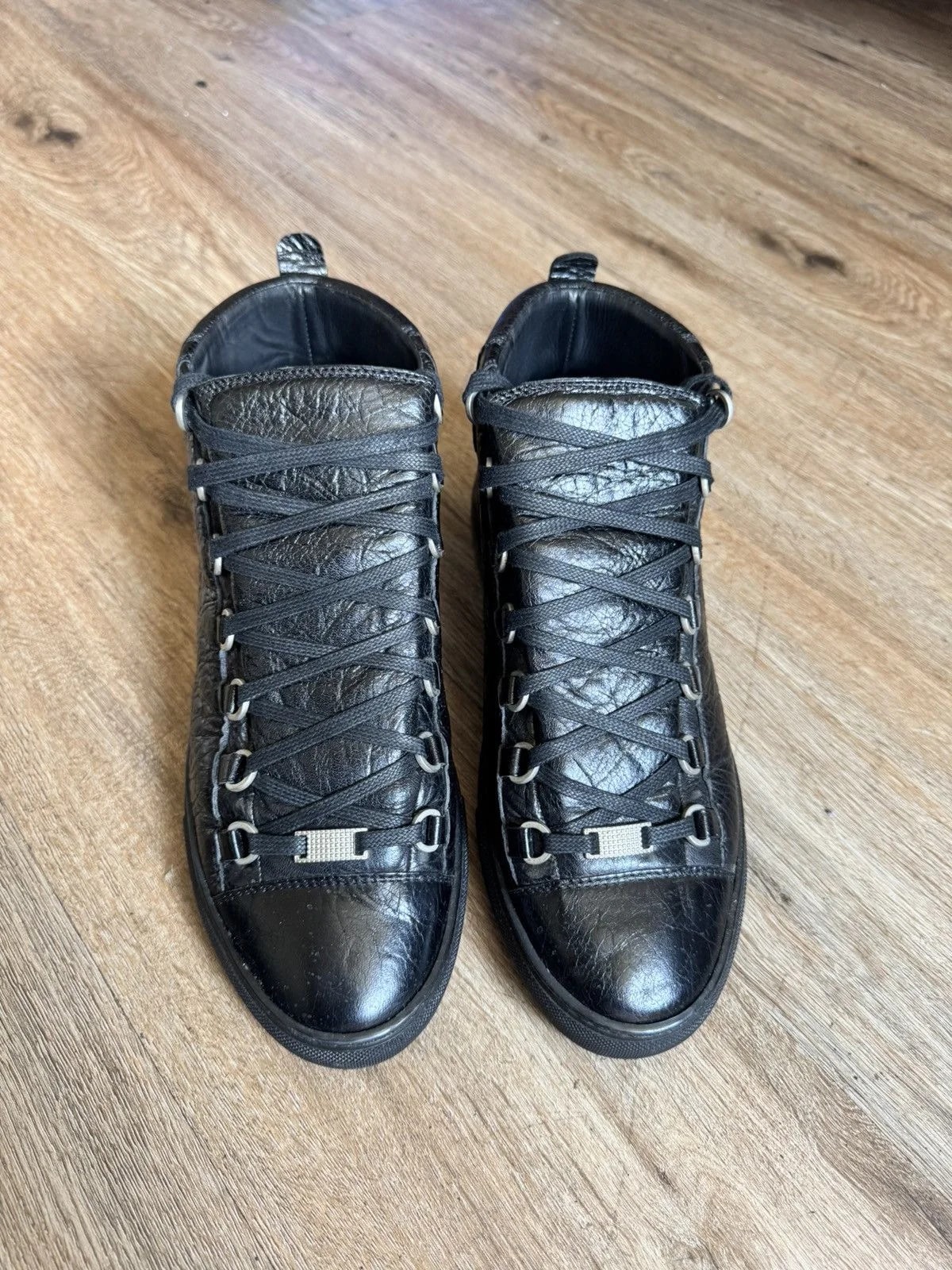 Balenciaga — Balenciaga Arena Shiny Size 10.5 (44) — Sneaker — resale