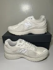 New Balance — New Balance 2002r ‘Sea Salt’ Metalic U20025PO — Sneaker — resale