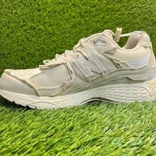 New Balance 2002R Size 8 Athletic Running Walking Shoes 2