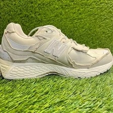 New Balance 2002R Size 8 Athletic Running Walking Shoes 4
