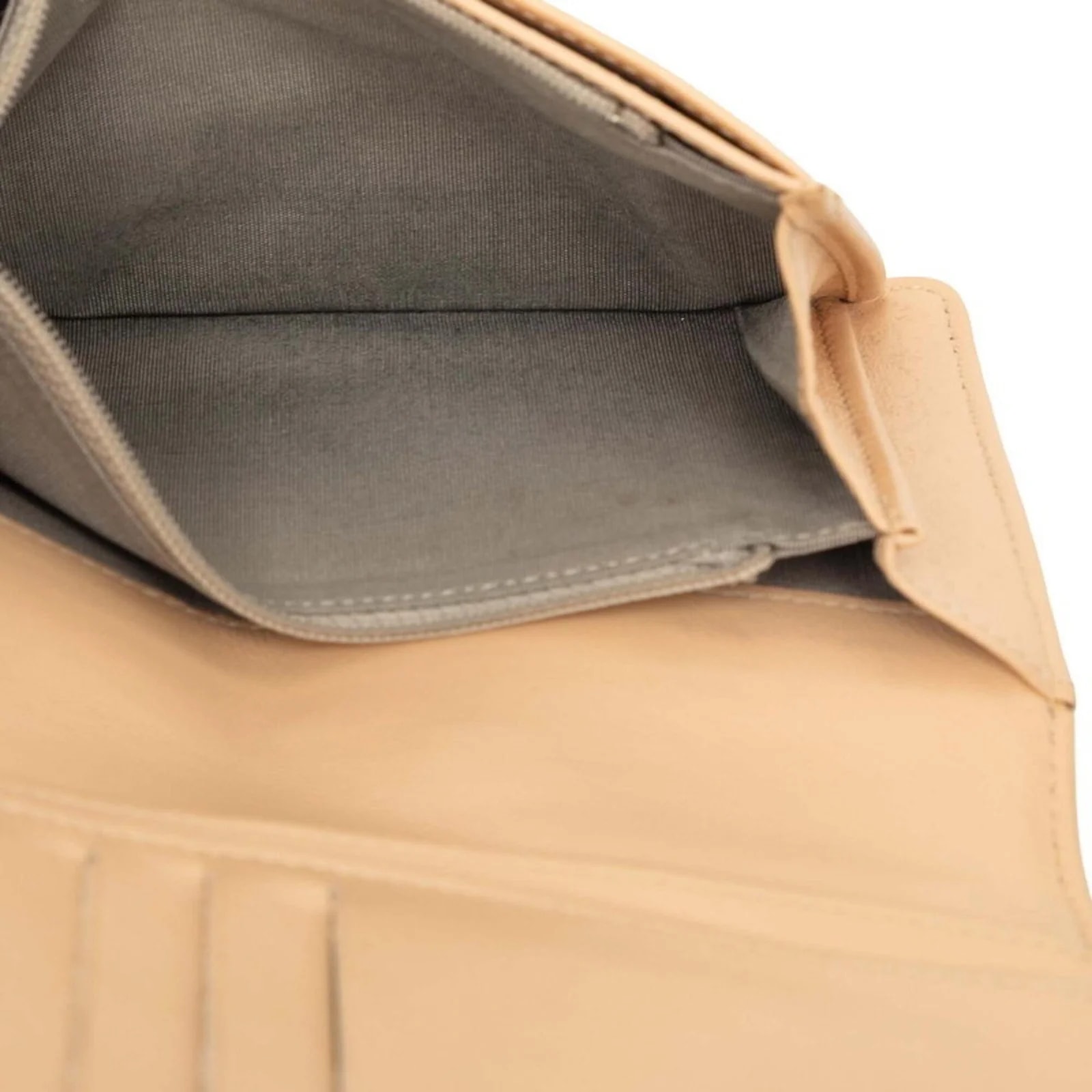 Chanel Grained Wallet (Bi-Fold) 4