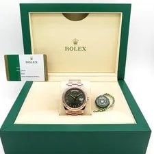 Rolex 228238 Day Date 40 18K Yellow Gold With Ombre Green Roman Dial 2