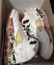 Jordan — Jordan 5 6Y *Cracked Soles* — Sneaker — resale