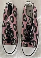 Converse — Converse X Andy Warhol, Marilyn Monroe, , NEW, Low Top, 6.5, Lips — Sneaker — resale