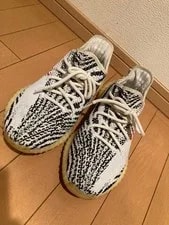 Yeezy — Yeezy Boost 350 V2 / Adidas SPLY-350 — Sneaker — resale