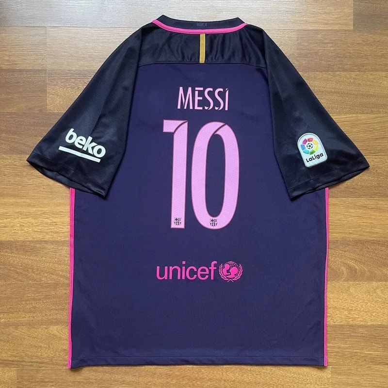 NIKE — Barcelona Nike 2016/2017 Football Away #10 Messi — streetwear — resale
