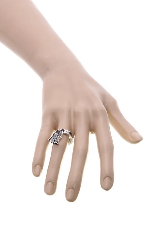 Ghost Charm -Size 6 3