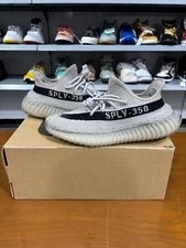 Yeezy — Preowned Yeezy 350 Size 9 Ships Fast — Sneaker — resale