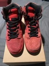 Nike SB Dunk High Devil 2