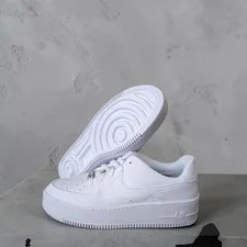 Nike Air Force 1 Low Top Lace-Up New With Box 4
