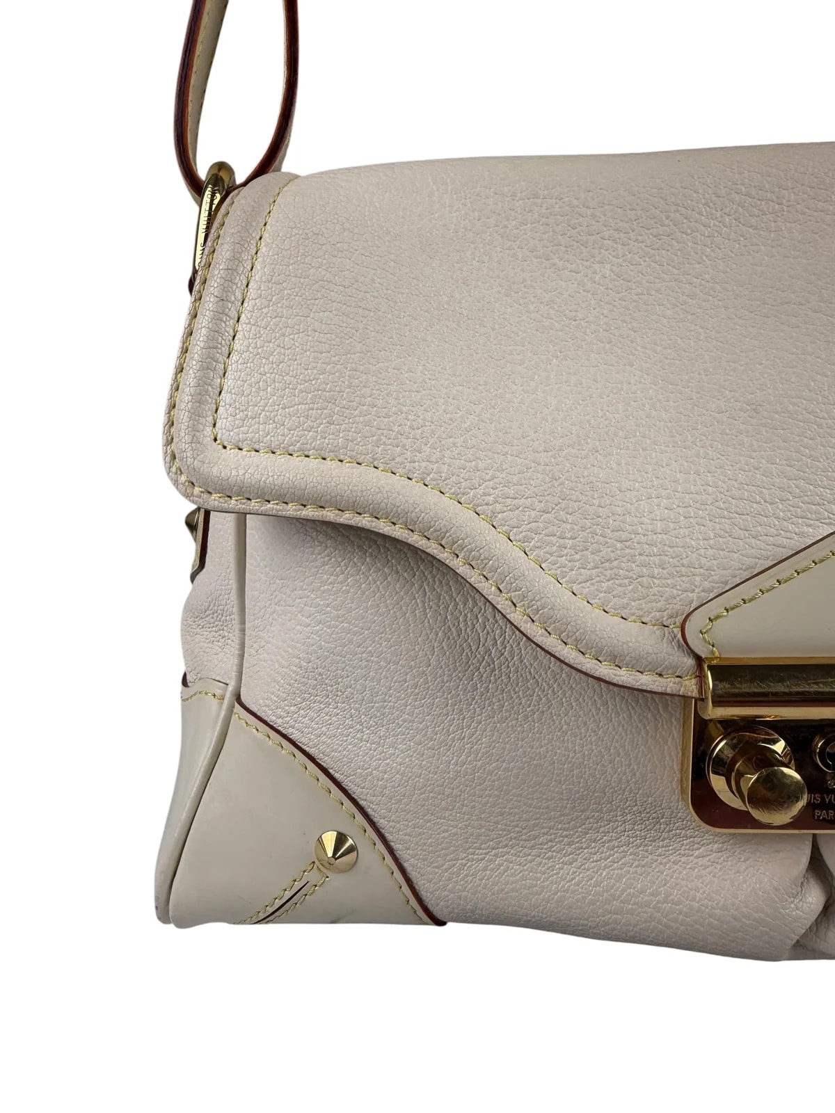 Louis Vuitton L'Essentiel 2
