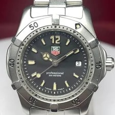 TAG Heuer With Luminous Tritium Hands, 200 Water Resistance, Battery 2