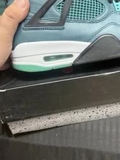Air Jordan 4 Retro “ ” (2015) - Size 9.5 **Flaw** 3