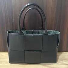 Bottega Veneta — Bottega Veneta Arcotote — Handbag — resale