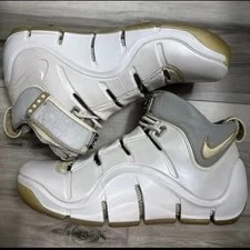 Nike — Nike Zoom LeBron 4 Size 12 Great Quality Dead Stock No Box — Sneaker — resale