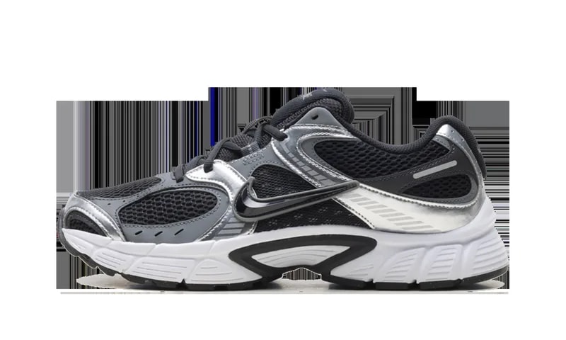 NIKE — V5 RNR " HJ5228 004 — Sneaker — resale