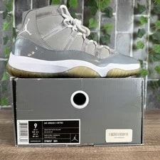 Size 9 - Air Jordan 11 Retro 2010 378037-001 Medium / OG BOX 2