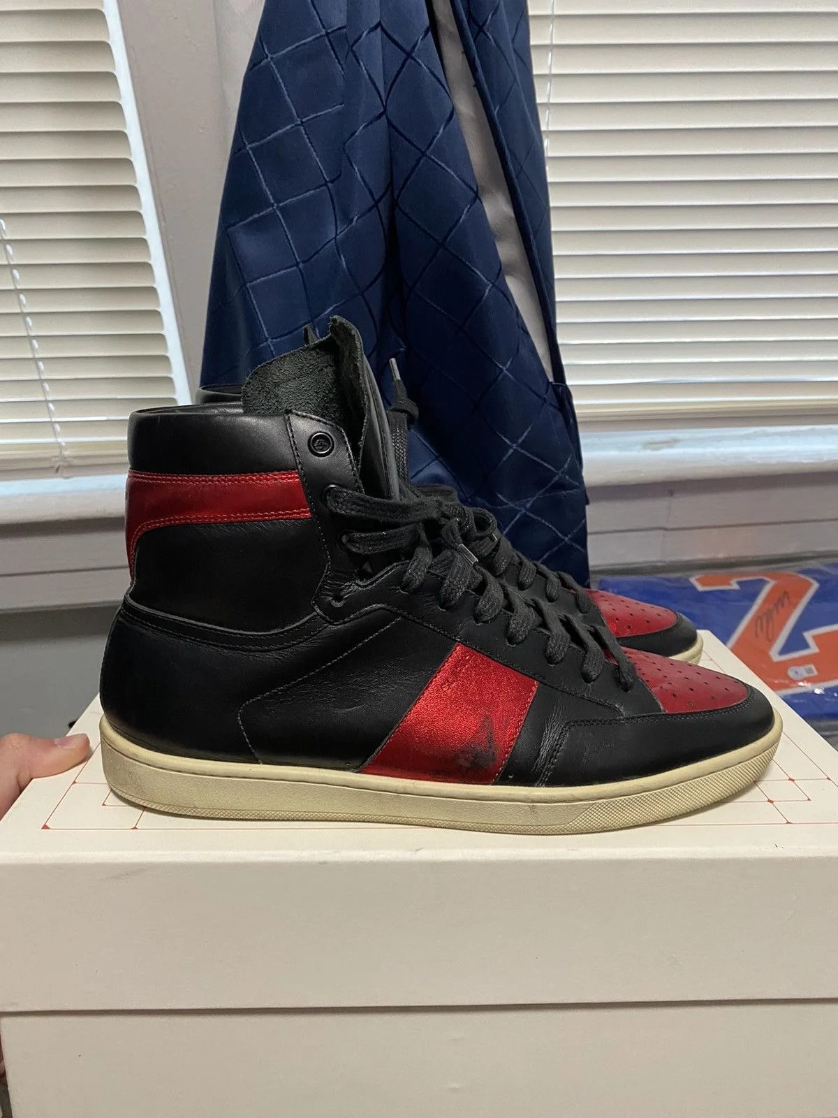 Saint Laurent — Saint Laurent Paris — Handbag — resale