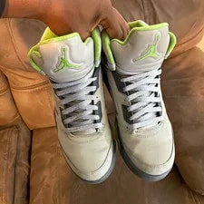 Jordan — Jordan Air 5 / Mid Top Lace-Up Basketball — Sneaker — resale