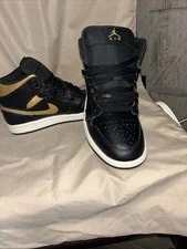 Jordan Air 1 Mid Metallic DQ8426-071 3