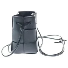 Bottega Veneta Maxi Cassette Mini Bucket 1 3