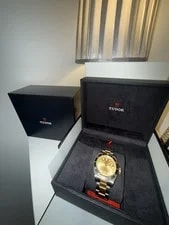 Tudor Black Bay S&G 41mm 79733N Champagne Dial 2