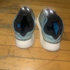 Adidas Yeezy Boost 700 V3 Arzareth 4