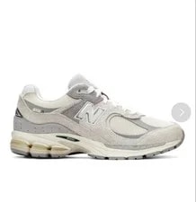 8.5US New Balance 2002R 2