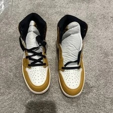 Jordan — Jordan Retro 1 High OG — Sneaker — resale