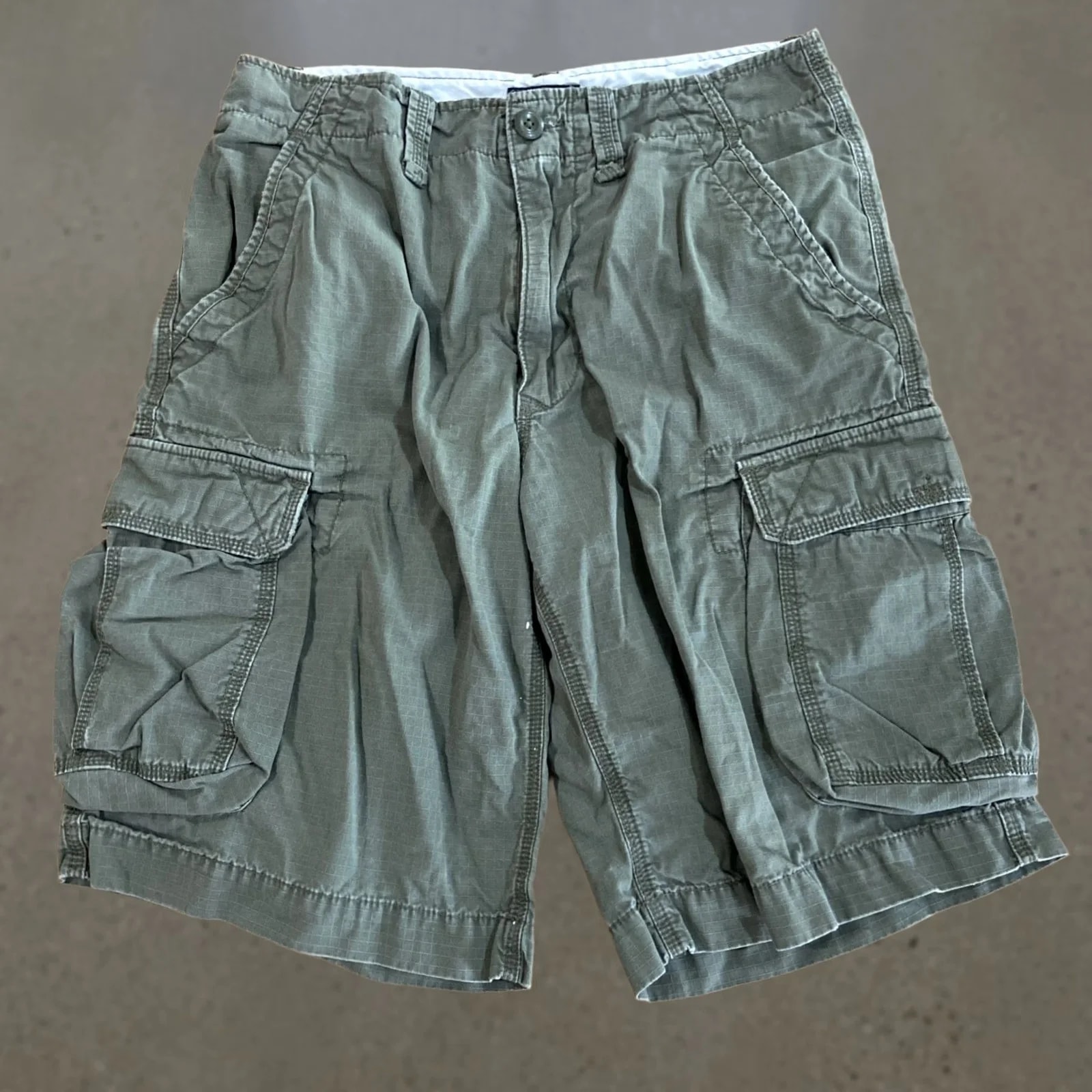 Polo Ralph Lauren — Keywords: "Polo Ralph Lauren Jeans Co Cargo Shorts Military Cotton " Directly Addresses the Item — streetwear — resale