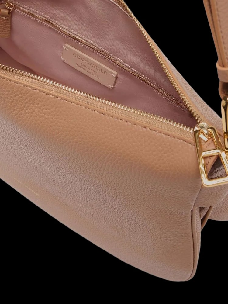 Coccinelle Magie — Cowhide 2