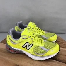 New Balance 2002R Running Shoes Size 9.5 D Lace Up Retro