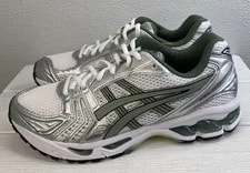 Asics Gel-Kayano 14 Size7.5 W9 / Athletic 3