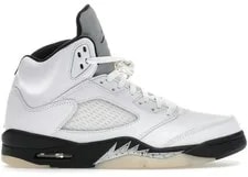 Jordan — Size 12M/13.5W - Jordan 5 Retro Reverse Metallic DD0587-110 — Sneaker — resale
