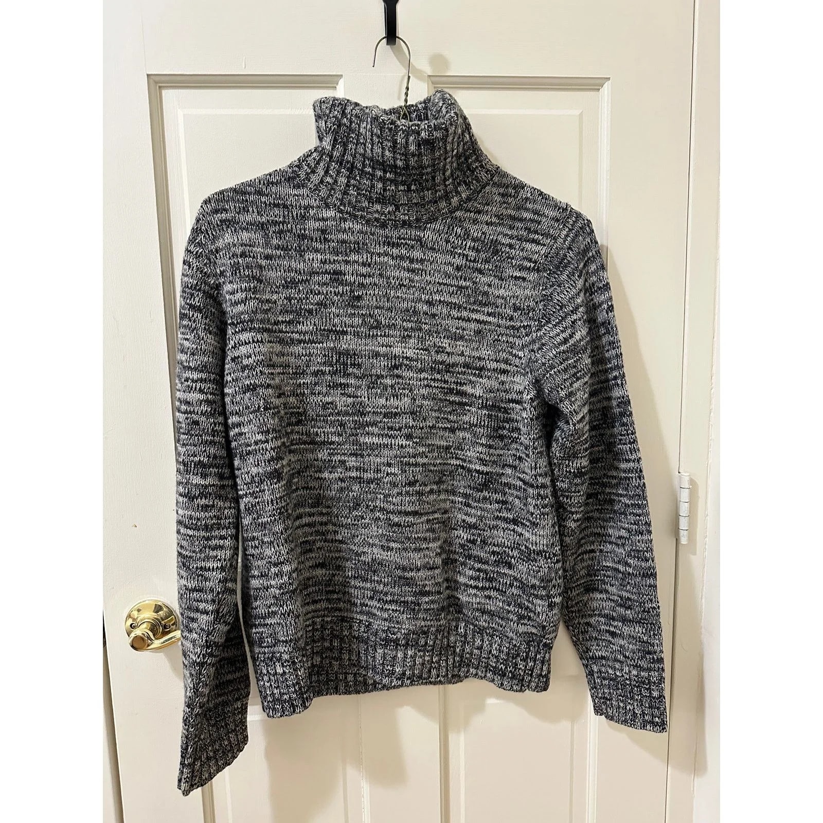 Alexandre — Ami Alexandre Matiussi Marled Turtleneck Sweater M — streetwear — resale