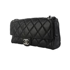 Chanel CC Logo Wide Flap B7233 151641493 2
