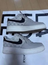 Nike — 9.5US Nike Air Force 1 '07 Qs — Sneaker — resale