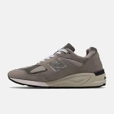 New Balance — New Balance 990 v2 Core Shoes in and — Sneaker — resale