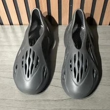 Adidas ’s Slip-On Low Top Athletic Solid 2