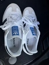 Adidas — Adidas Samba Low Top / Lace-Up Gum Sole — Sneaker — resale