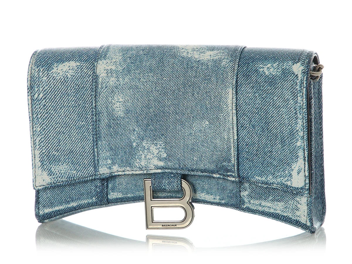 Balenciaga Hourglass Wallet on Chain 2