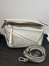 Loewe — Loewe Authentic Puzzle Series 322.55WK79 — Handbag — resale