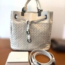 Bottega Veneta — Bottega Veneta Drawstring Bucket — Handbag — resale