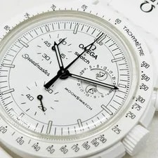 Omega Snoopy Collaboration Speedmaster SO33W700 2