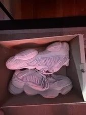 Yeezy 500 ’S Size 8.5 Light 4