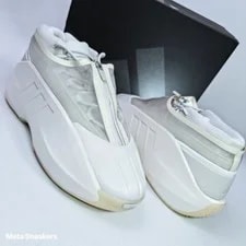 Adidas — Adidas US 11 Basketball Retro Crazy IIInfinity IH2663 New — Sneaker — resale